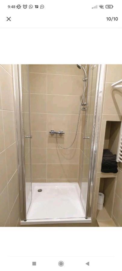Schoenes Und Offenes Appartement Jüchen Esterno foto